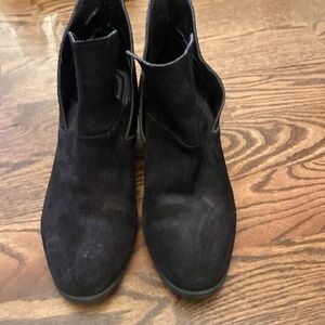 Me too black suede boots